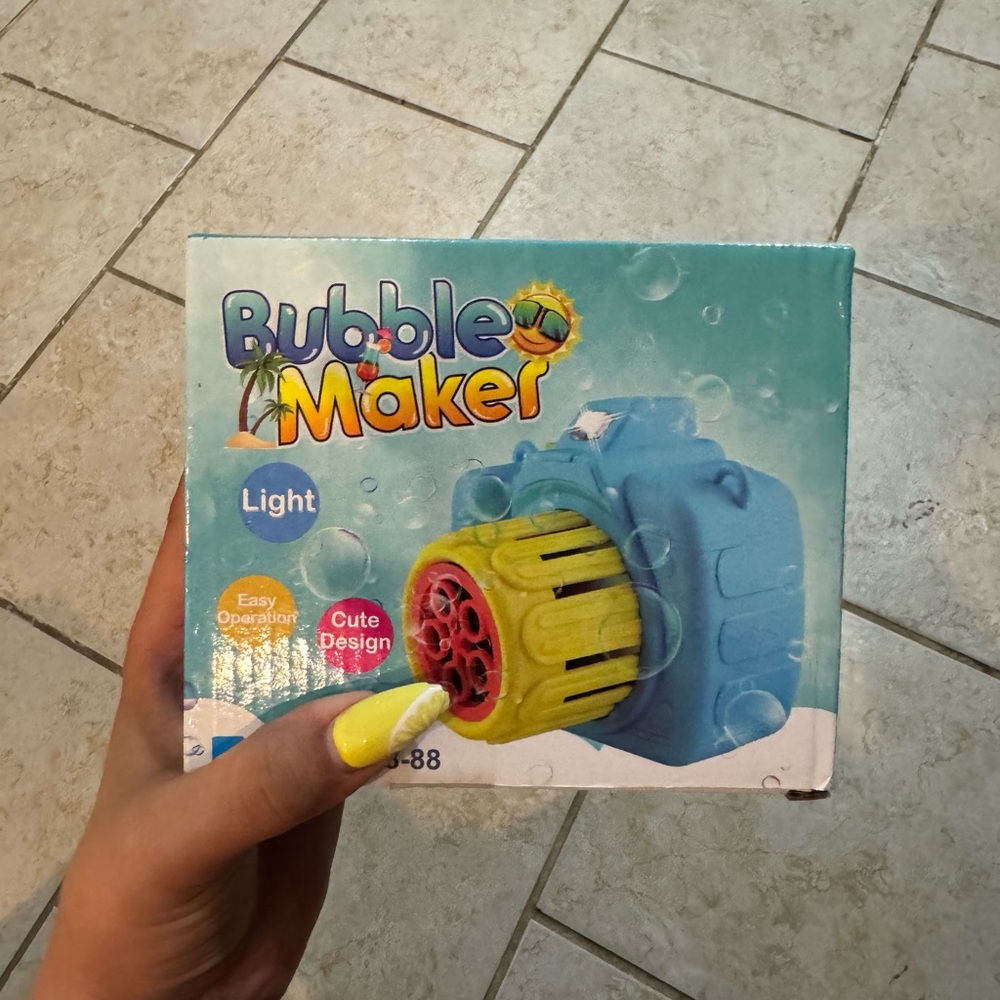 Kids Bubble Maker for the summer *SEND ME OFFERS*
